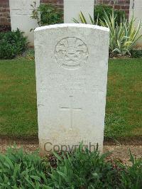 Couin New British Cemetery - Clarke, L