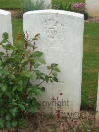 Couin New British Cemetery - Daysh, F