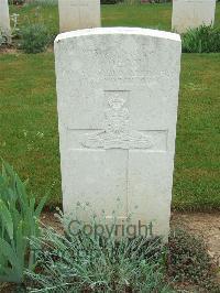 Couin New British Cemetery - Dean, J