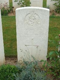 Couin New British Cemetery - East, Arthur