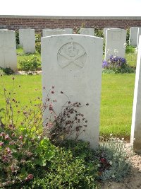 Couin New British Cemetery - Fell, H J