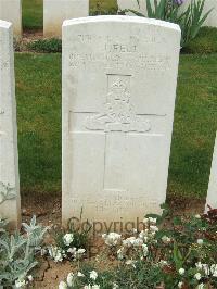 Couin New British Cemetery - Fell, John