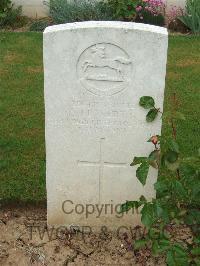 Couin New British Cemetery - Flaherty, E