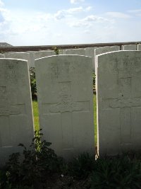 Couin New British Cemetery - Flux, C P