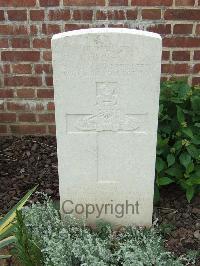 Couin New British Cemetery - Forshall, John