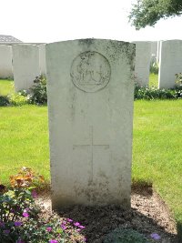 Couin New British Cemetery - Hardy, J H