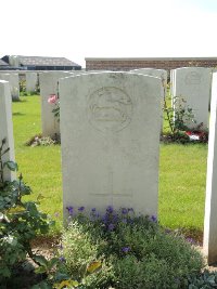 Couin New British Cemetery - Hesmondhalgh, R