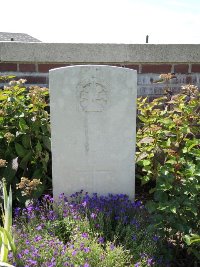 Couin New British Cemetery - Hill, E P