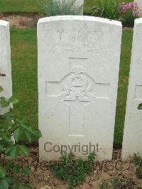 Couin New British Cemetery - Hughes, Frederick