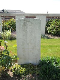 Couin New British Cemetery - Hughes, T J