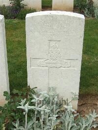 Couin New British Cemetery - Hunter, N