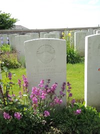 Couin New British Cemetery - Jeffery, F