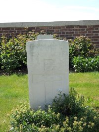 Couin New British Cemetery - Leech, John