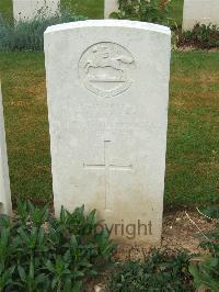 Couin New British Cemetery - Maynard, P