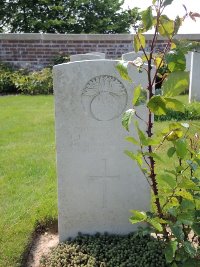 Couin New British Cemetery - McCarroll, T J