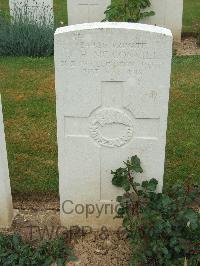 Couin New British Cemetery - McConvill, John Herbert