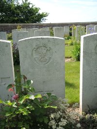 Couin New British Cemetery - Padfield, E J