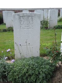 Couin New British Cemetery - Place, Walter Ashton