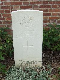 Couin New British Cemetery - Prentis, William