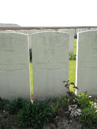 Couin New British Cemetery - Price, P J