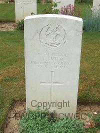 Couin New British Cemetery - Smith, T