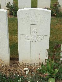 Couin New British Cemetery - Thorp, D