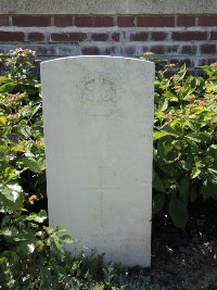 Couin New British Cemetery - Turner, Ernest