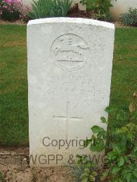 Couin New British Cemetery - Turner, T