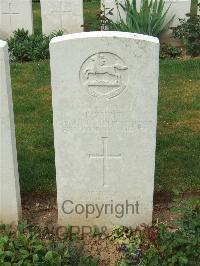 Couin New British Cemetery - Twist, Robert (Bob)