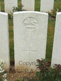 Couin New British Cemetery - Ullyott, F