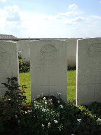 Couin New British Cemetery - Walshaw, H E