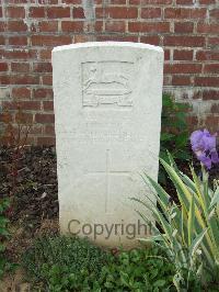 Couin New British Cemetery - Walton, Joseph