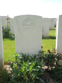 Couin New British Cemetery - Wathall, S M