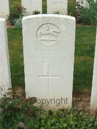 Couin New British Cemetery - Wharton, T