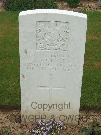 Couin New British Cemetery - Worsley, John