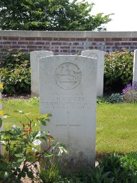 Couin New British Cemetery - Worsley, R H