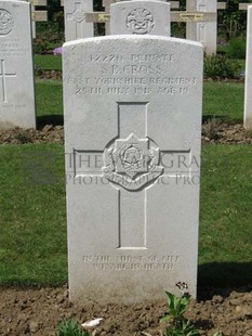 GLAGEON COMMUNAL CEMETERY - CROSS, SAMUEL BEZZIER