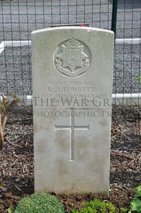 GLAGEON COMMUNAL CEMETERY - FORSTER, P J