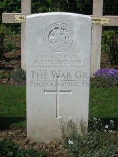 GLAGEON COMMUNAL CEMETERY - HARTLAND, E E