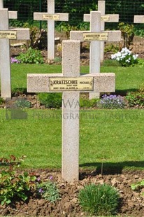 GLAGEON COMMUNAL CEMETERY - KRATZSCHKE, MICHAEL