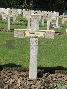 GLAGEON COMMUNAL CEMETERY - VIALET, MARIARS