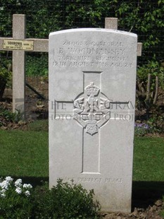 GLAGEON COMMUNAL CEMETERY - WOODMANSEY, BERTRAM