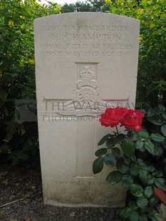 BERKS CEMETERY EXTENSION - CRAMPTON, HARRY