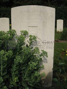 BERKS CEMETERY EXTENSION - NUNN, G