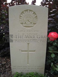 BERKS CEMETERY EXTENSION - STONE, LAURENCE RALPH