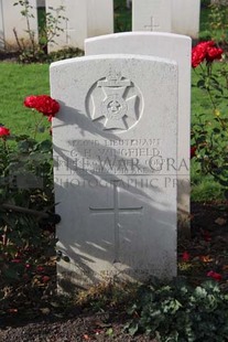 BERKS CEMETERY EXTENSION - WINGFIELD, GRANVILLE HARRY