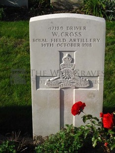 DADIZEELE NEW BRITISH CEMETERY - CROSS, W