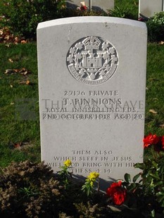 DADIZEELE NEW BRITISH CEMETERY - PINNIONS, T