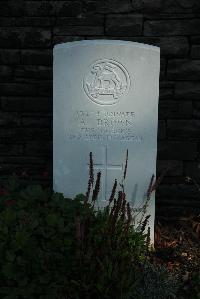 Croisilles British Cemetery - Brown, H H