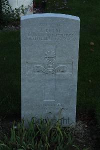 Croisilles British Cemetery - Byrne, J